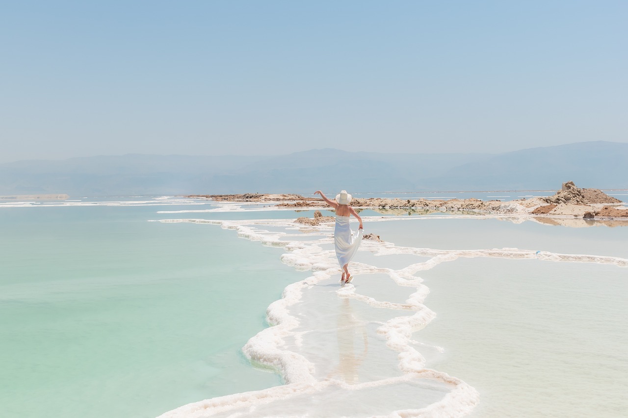 Five Dead Sea Salt Benefits That’ll Blow Your Mind